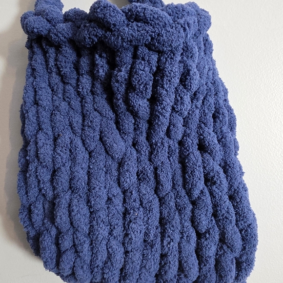 HandKnitted Handmade Chunky Yarn Purse Blue Tote Bag - Picture 2 of 2